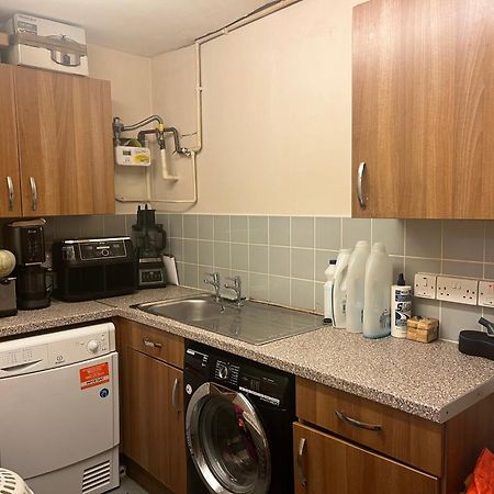 Queenomega'S Home Stay London Kültér fotó